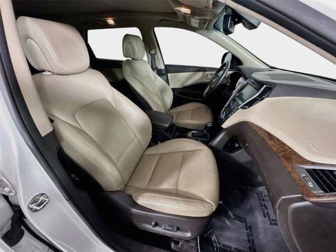 Used 2018 Hyundai Santa Fe Limited AWD/4WD image 30