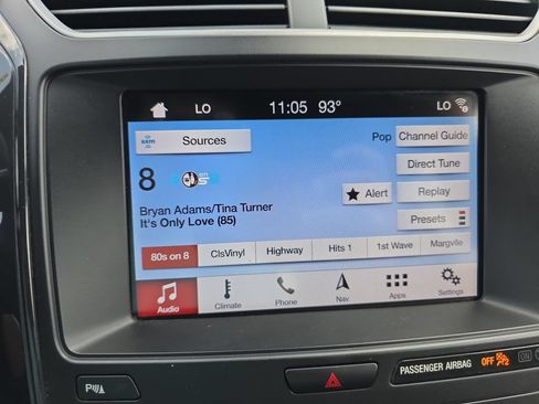 Used 2019 Ford Explorer XLT w/ Equipment Group 202A AWD/4WD image 17