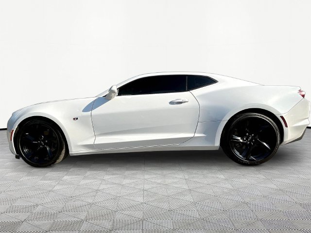 Used 2023 Chevrolet Camaro LT w/ Technology Package RWD image 8