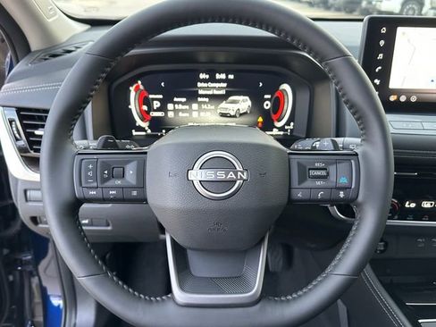 Used 2026 Nissan Rogue Platinum w/ Platinum Premium Package image 14