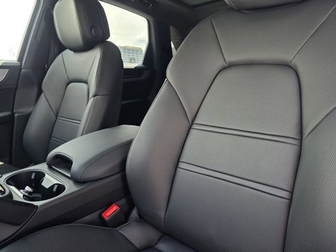 New 2026 Porsche Cayenne E-Hybrid AWD/4WD image 5