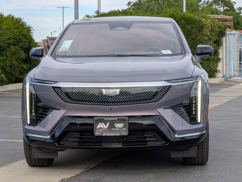 New 2026 Cadillac Optiq Luxury 1 image 31