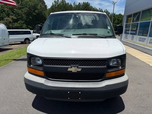 Used 2013 Chevrolet Express 2500 RWD image 2