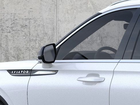 New 2026 Lincoln Aviator AWD image 20