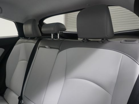 Used 2022 Toyota Prius Prime Limited FWD image 14