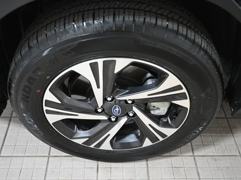 Used 2026 Subaru Crosstrek 2.0i Premium AWD/4WD image 17