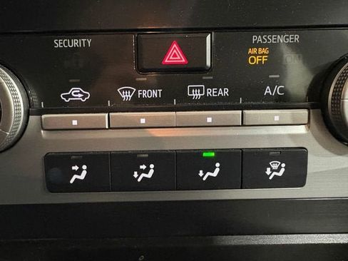 Used 2012 Toyota Camry LE image 10