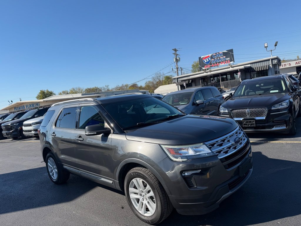 Used 2019 Ford Explorer XLT w/ Equipment Group 202A AWD/4WD image 2