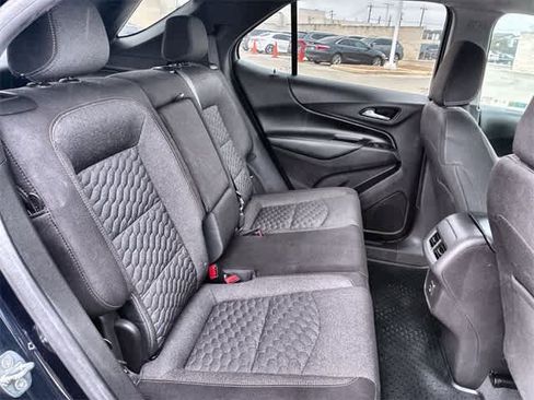 Used 2021 Chevrolet Equinox LT w/ Driver Convenience Package image 21
