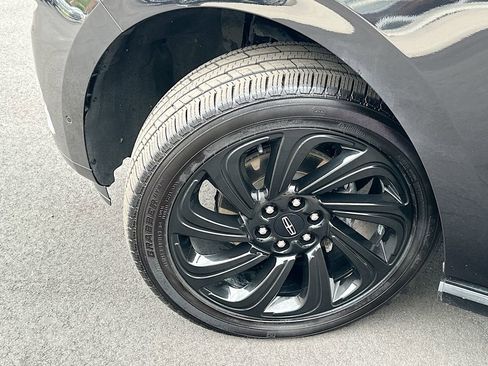 Certified 2022 Lincoln Navigator Reserve RWD image 24