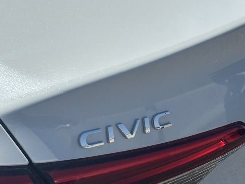 Used 2024 Honda Civic Touring image 11