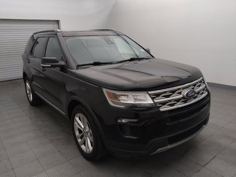 Used 2018 Ford Explorer XLT w/ Equipment Group 202A image 13