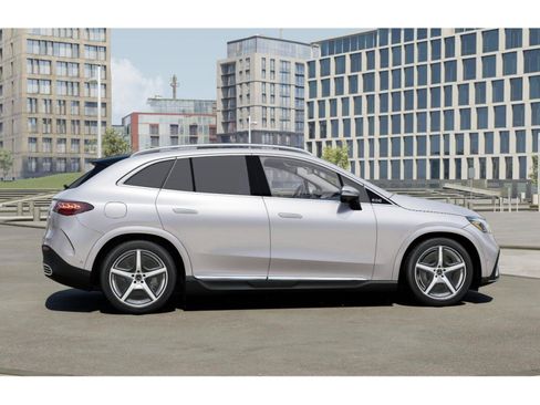 New 2026 Mercedes-Benz EQE 320 4MATIC SUV image 17