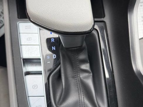 Used 2023 Hyundai Elantra Blue FWD image 17