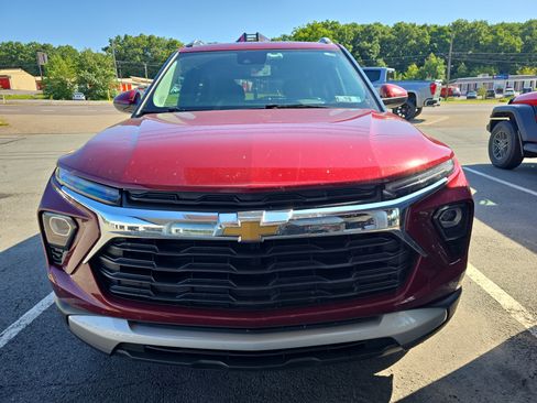 Used 2024 Chevrolet TrailBlazer LT w/ LT Cold Weather Package AWD/4WD image 8