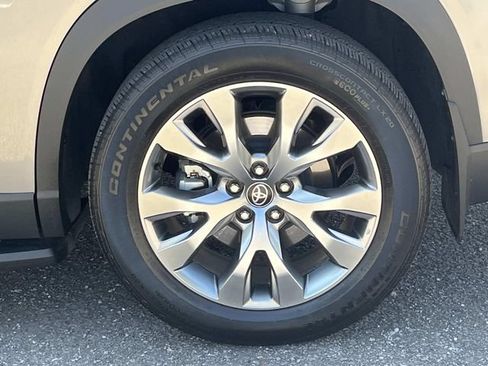Used 2025 Toyota Grand Highlander AWD Hybrid image 11