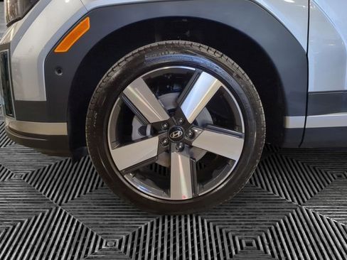 Used 2025 Hyundai Santa Fe Limited image 10