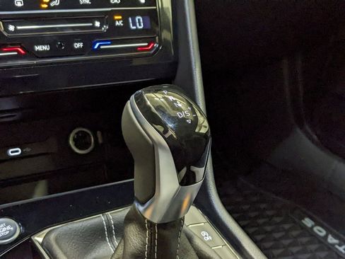 New 2025 Volkswagen Taos SE image 19