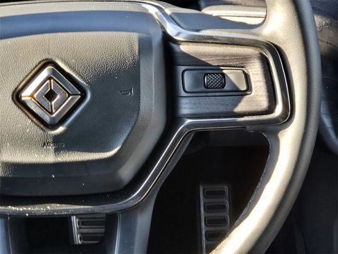 Used 2022 Rivian R1S Launch Edition image 16