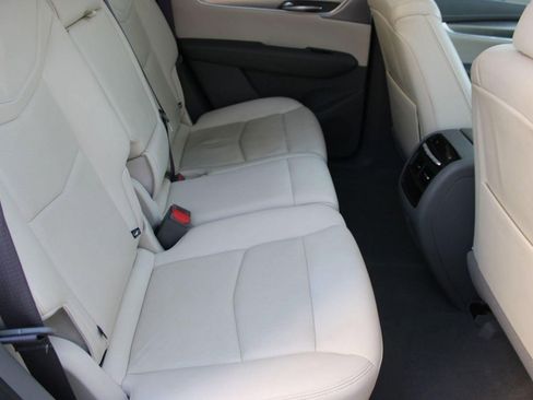 Used 2022 Cadillac XT5 Premium Luxury image 32