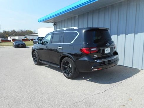 Used 2021 INFINITI QX80 Premium Select image 3