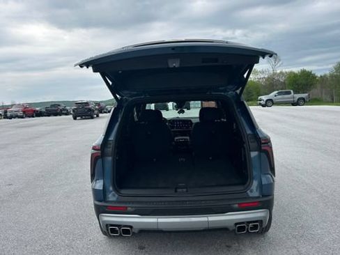 Certified 2025 Chevrolet Traverse LT AWD/4WD image 5