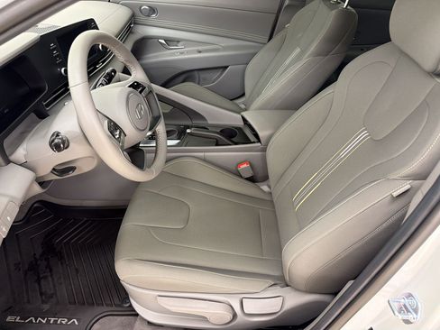 Used 2026 Hyundai Elantra Sport FWD image 5