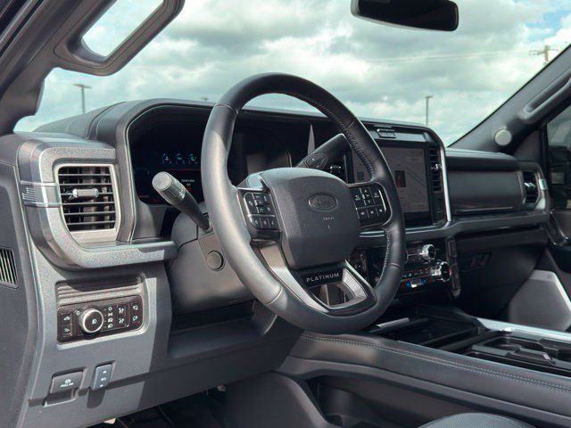 Certified 2025 Ford F250 4x4 Crew Cab Super Duty image 27