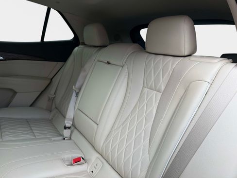 Used 2023 Buick Envision Avenir FWD image 30