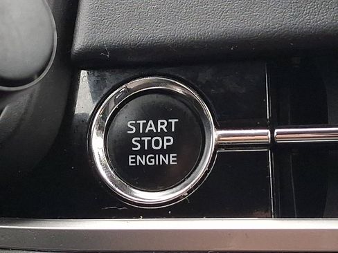 Used 2022 Mitsubishi Outlander SE image 23