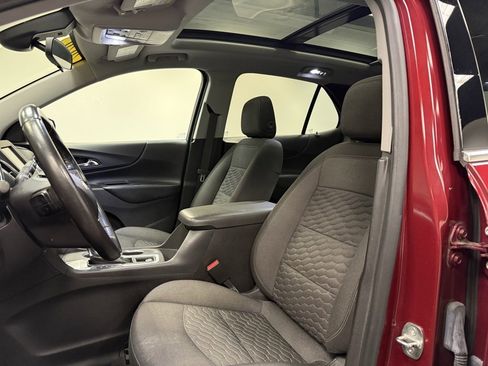 Used 2020 Chevrolet Equinox LT image 23