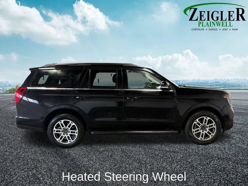 Used 2025 Ford Expedition Active AWD/4WD image 11