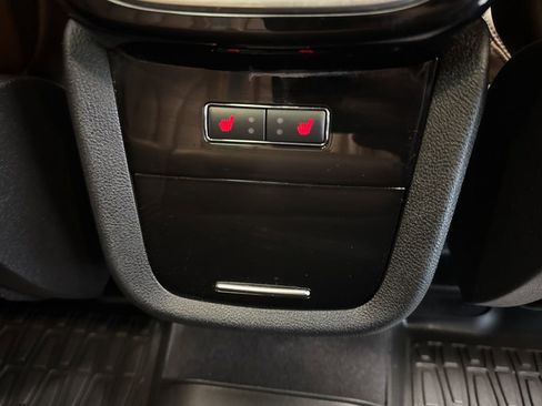 Used 2023 Lincoln Nautilus Reserve w/ Equipment Group 202A image 16