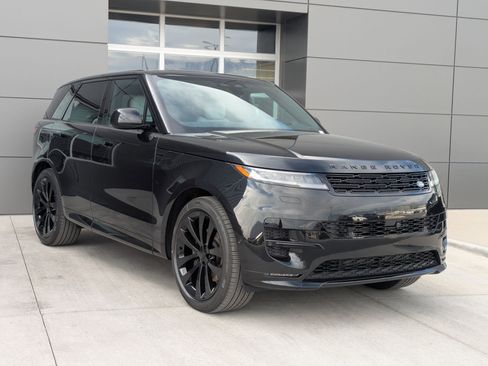 New 2026 Land Rover Range Rover Sport Dynamic SE image 3
