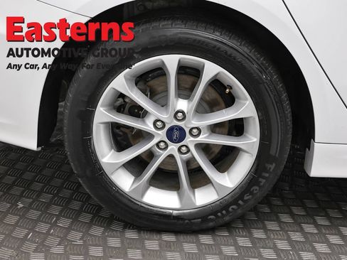 Used 2020 Ford Fusion SE FWD image 29