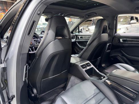 Used 2018 Porsche Panamera 4S image 53