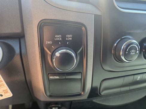 Used 2015 RAM 1500 ST w/ SXT Appearance Group AWD/4WD image 18