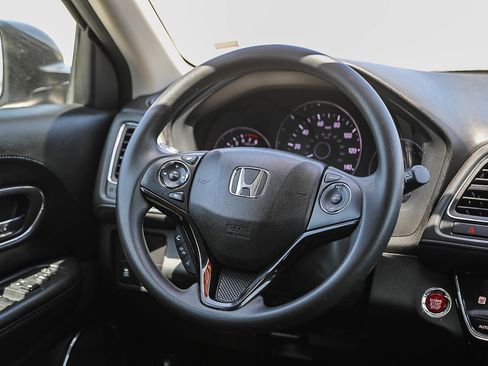 Used 2018 Honda HR-V EX image 15