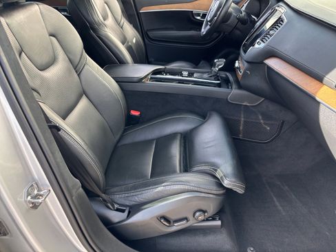 Used 2019 Volvo XC90 T6 Inscription w/ Luxury Package image 19