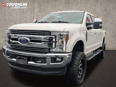 Used 2018 Ford F250 Lariat w/ Lariat Ultimate Package image 3