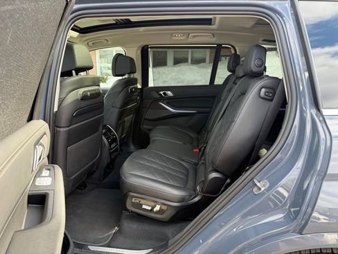 Used 2024 BMW X7 xDrive40i w/ Executive Package image 27