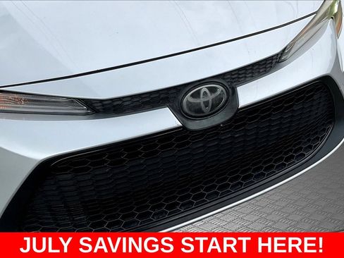 Used 2020 Toyota Corolla LE FWD image 34