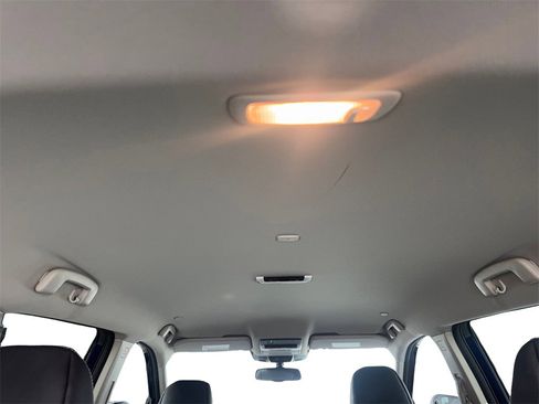 Used 2024 Nissan Rogue SL image 76