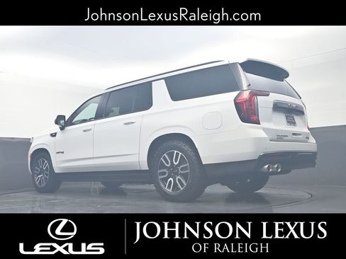 Used 2023 GMC Yukon XL AT4 w/ AT4 Premium Plus Package image 18