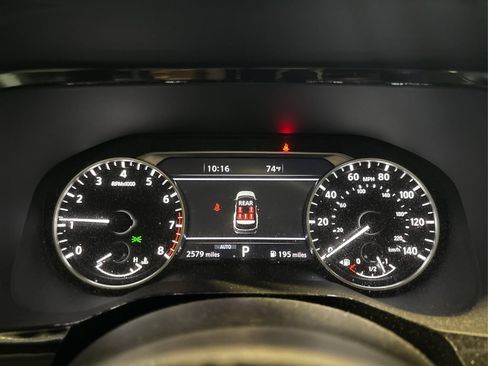 Used 2025 Nissan Pathfinder SL w/ SL Premium Package AWD/4WD image 27