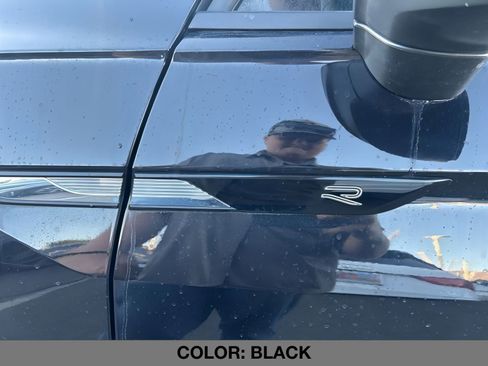 Used 2024 Volkswagen Tiguan SE R-Line image 10