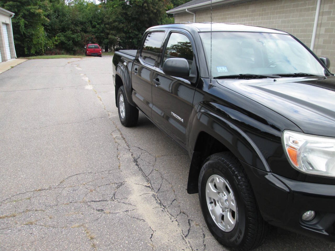 Used 2012 Toyota Tacoma 4x4 Double Cab w/ SR5 Pkg image 5