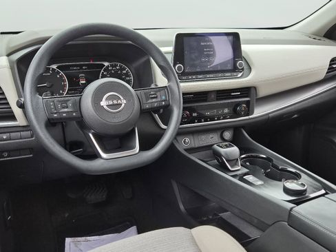 Used 2023 Nissan Rogue SV image 14