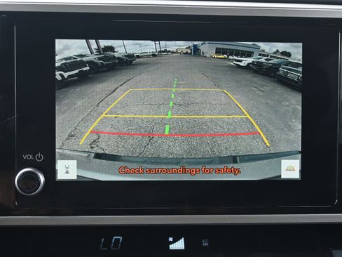 Used 2024 Toyota Tundra SR5 w/ SR5 Convenience Package AWD/4WD image 22