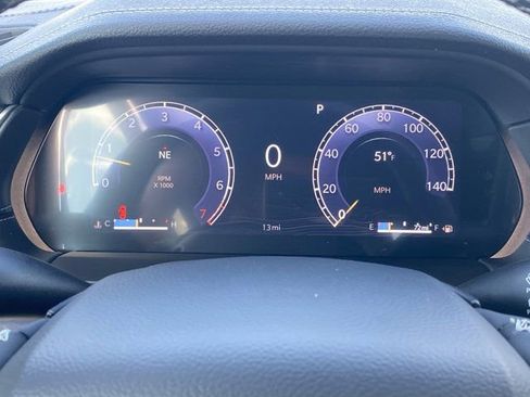 Used 2025 Jeep Grand Cherokee Limited AWD/4WD image 16